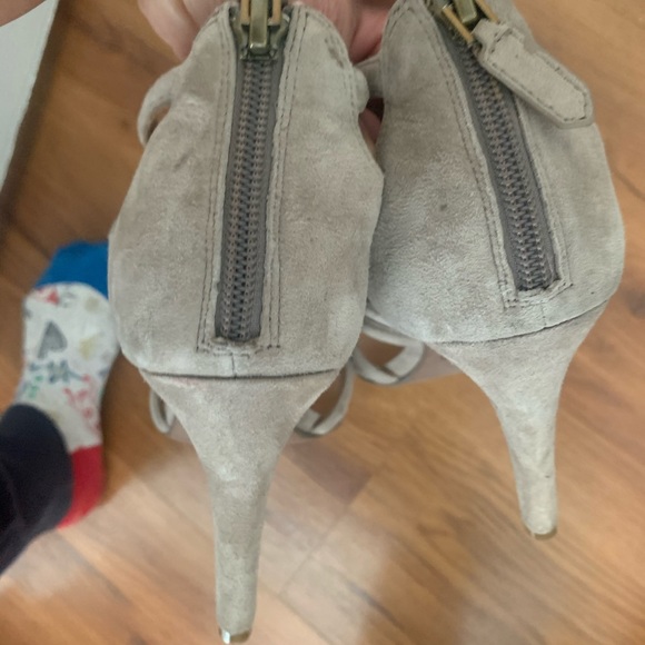 COACH STRAPPY SUEDE HEELS - Picture 6 of 7